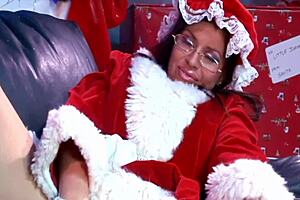 i-i got my santa elf ass pounded so hard by that monster cock