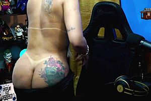 the podcast hadn't started and the brunette lambertini got totally naked ruan drooled - full popum in the shack with sheer - red