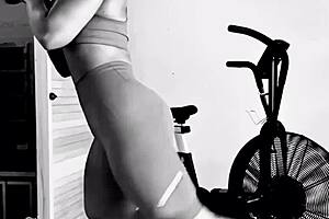 Creeper massages during workout