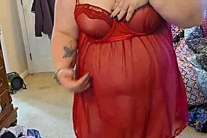 BBW Performs Lingerie Striptease Dance