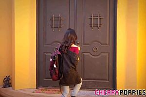 TEEN GETS PUSSY JIZZED IN!