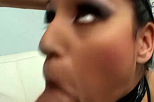 Eighteen-Year-Old Girl Vanessa Figueroa Acts As Perverted Whore On Bed