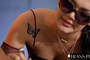 A pretty and hot trans girl, Daisy Taylor, with an amazing body