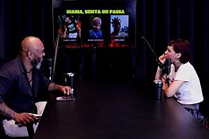 Pyysin Annie Clementineä laittamaan tennispallon perseeseen rahasta