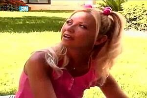 Gorgeous blonde teen fucking huge cock in the park 😍