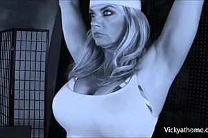 i cant believe vicky vette takes cock balls deep in hardcore sex workout 😍