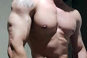 Homem Forte Sarado Dotado Se Escreva Em Meu Canal, Mature Athletic Bodybuilder In Homemade Assfucking Fun