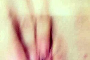 Solo Babe Takes Double Penetration!