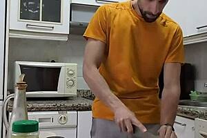 I cook a tortilla, undress and fuck passionately