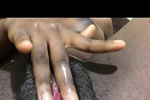 Wet pussy gets creampie after detailed play