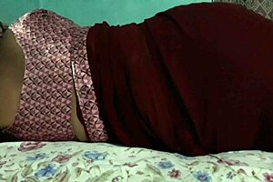 Sanjana aunty showing her ass in maroon saree 😍