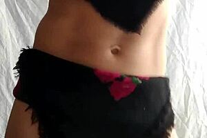 Cross Mariana's ass and body dance performance