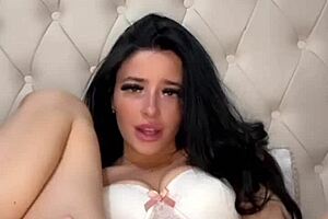 Massive Tits Plumper Miss Lingling Enjoys Intense Workout