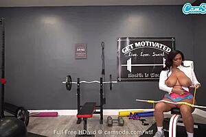 Ashlyn Peaks with big natural tits gets fucked by her personal trainer on webcam!