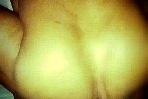 She learned to please with her famous cuzinho, now she's a pro at it