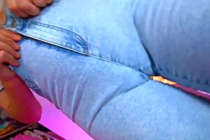 Hot Amateur Masturbates Naked Amazingly