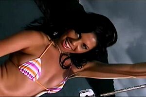 Exotic beauty enjoys passionate anal sex on the boat