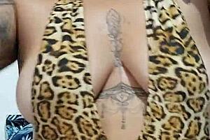 i'm so horny, come cum on my tits and armpits right now