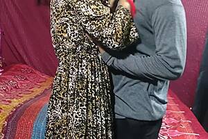 Indian girl intensely fucks boyfriend in cowgirl position