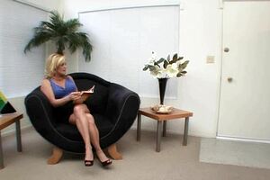 Alice Marques rides big dildo hard!