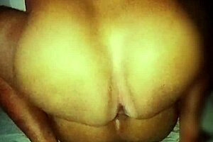 She learned to please with her famous cuzinho, now she's a pro at it