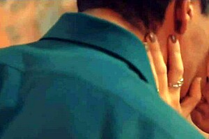 Best Indian Actress Kissing