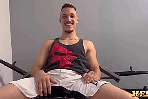 Mc Libera A Namorada Funkeira Pra Malhar E Ela Acaba Dando Chu De Buceta Pro Personal