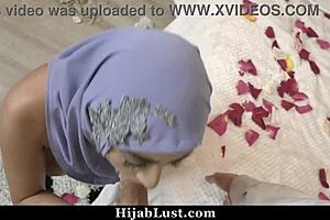 Middle Eastern Wife Desperately Riding Cock to Get Pregnant - Hijablust