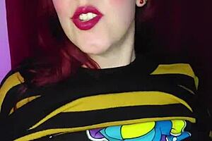 tu hermanastra se calienta con tus nudes y va por vos con el plug