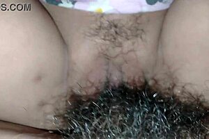 amateur whore gets her tight hole eaten out in a steamy one-on-one.