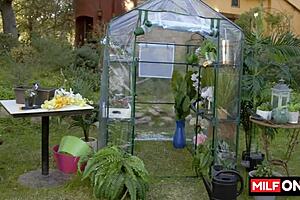 Can sexy blonde milf with huge butt handle fresh big cock in wet garden?