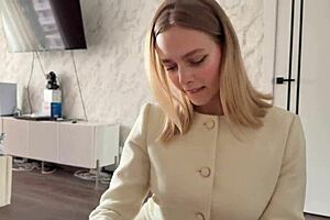 My Secretary Doesn't Want To Work But Wants To Fuck