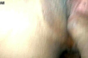 เย็ดหีสาวสวยแตดขาวหีที่ยังบริสุทธิ์เปิดซิงหีของเธอจนน้ำแตก