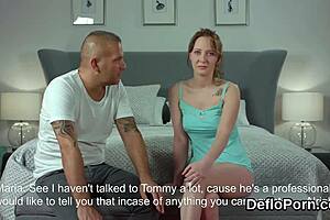 i stretch my juicy vagina and get deflorated