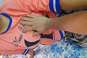 Cheating desi girlfriend strips and enjoys passionate sex with lover in hotel room