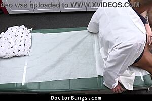 Teen patient begs doctor for impregnation in nurse roleplay