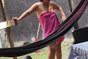 Vecina, please help me, I’ll pay you for it