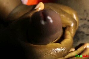 Threesome blowjob fun 😏