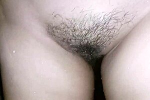 Fresh from the shower, Pinay teen craves for a hard ride