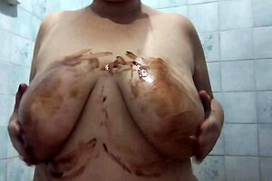I masturbate with chocolate and finish like this