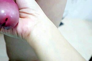 Leaked Video of Skinny Student Secretly Filmed in Room During Anal and Squirting.