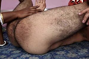 印度家庭主妇被年轻18+18+男孩硬核干 😈💥