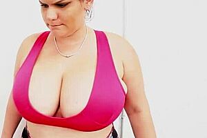 Sara Jay Engages In 69 Face Sitting And Finger Fucking With Lesbian Partner