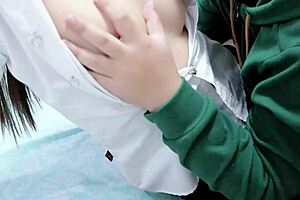 A Rungsit area student got cheated and photographed in his room