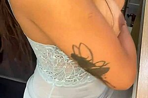 Patricinha do morro moans loudly 😩 giving pussy from behind