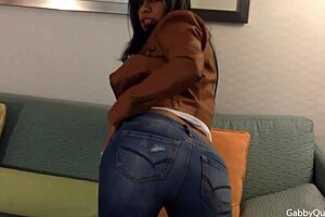 Super Sexy Latina Gabby Quinteros Finger Fucks Her Nice Pussy