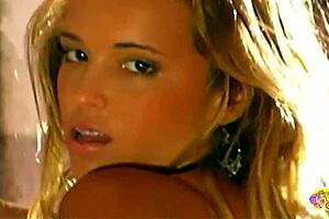 Very Sexy Babes In Vintage Lesbian Porno Orgasm With Dildo And Shoes