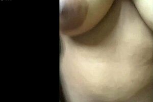 Desi hot girlfriend shares first time video