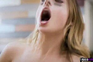 does kristen scott want to fuck her best friend's boyfriend?