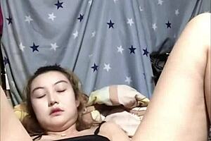 amateur japanese horny masturbation leads to squirting